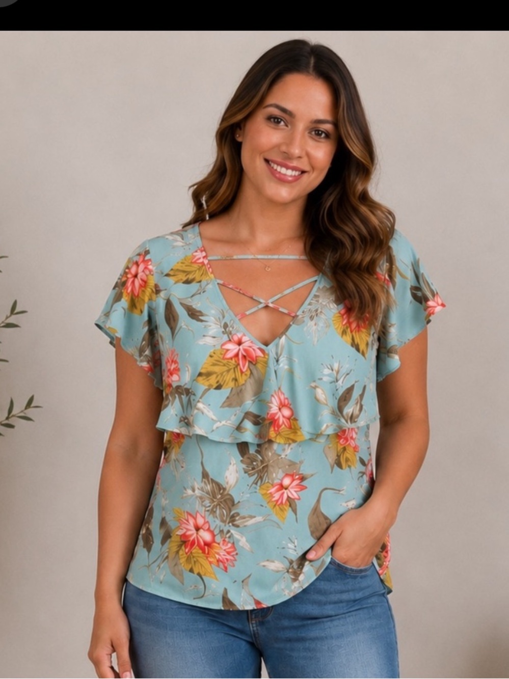 Tropical Floral Flutter Sleeve Blouse Women’s Size M/L (Approx.)